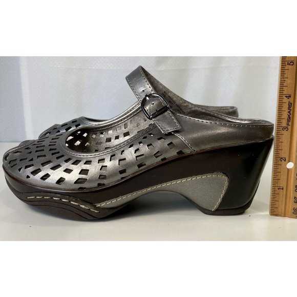 Mountain Sole Womens Chandler Mules Sandals Metallic Cutout Buckle Mid Heel 7 - Picture 6 of 11